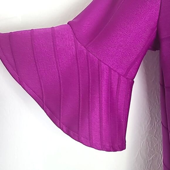 Banana Republic Magenta Short Sleeve Top with Bell Sleeves, Size Small - Picture 3 of 6